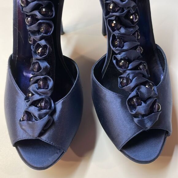 Bakers Elegant Satin Platform High Heel Pump Ruffled Detail Dress Womens Sz 10 - Picture 3 of 11